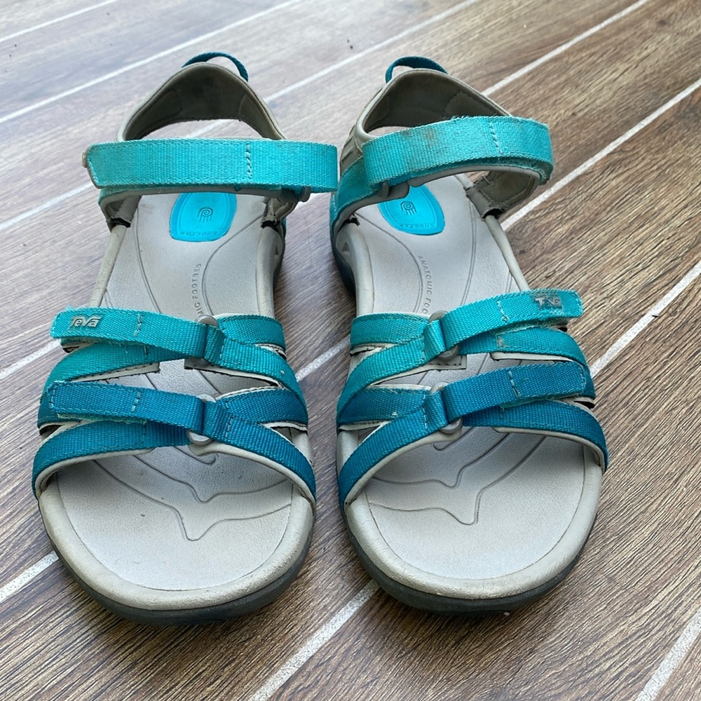 Teva Tirra Sandals sz9